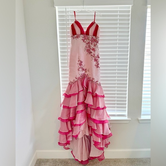 Absolutely stunning mermaid prom dress - Picture 3 of 16